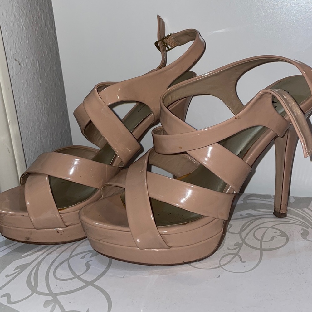 Crisscross detail heels